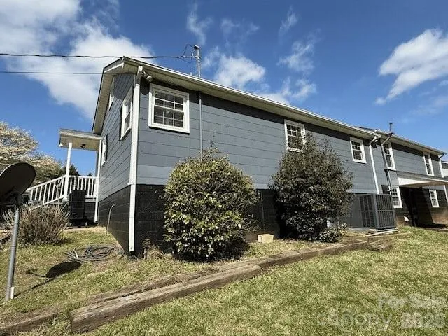 636 Willis Road Dallas, NC 28034