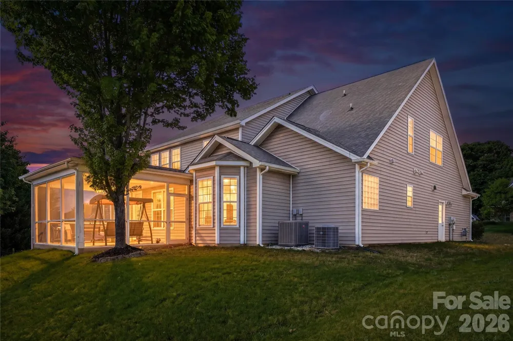 5068 Gladiola Way Tega Cay, SC 29708
