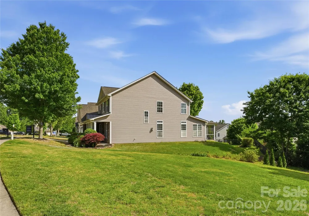 5068 Gladiola Way Tega Cay, SC 29708