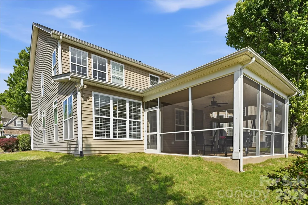 5068 Gladiola Way Tega Cay, SC 29708