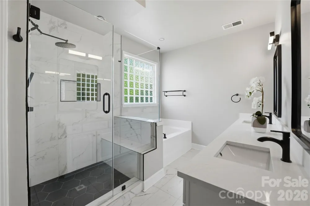 5068 Gladiola Way Tega Cay, SC 29708