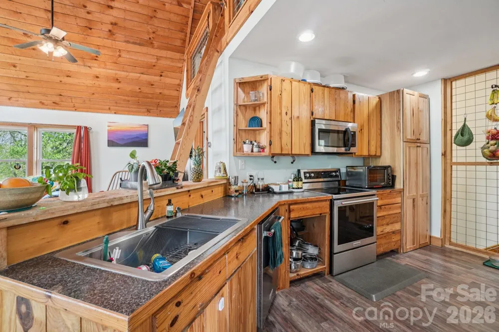 25 Moore Street Woodfin, NC 28804