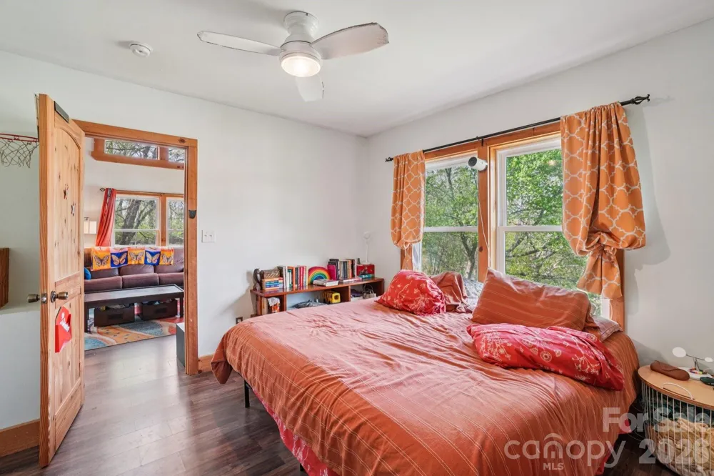 25 Moore Street Woodfin, NC 28804