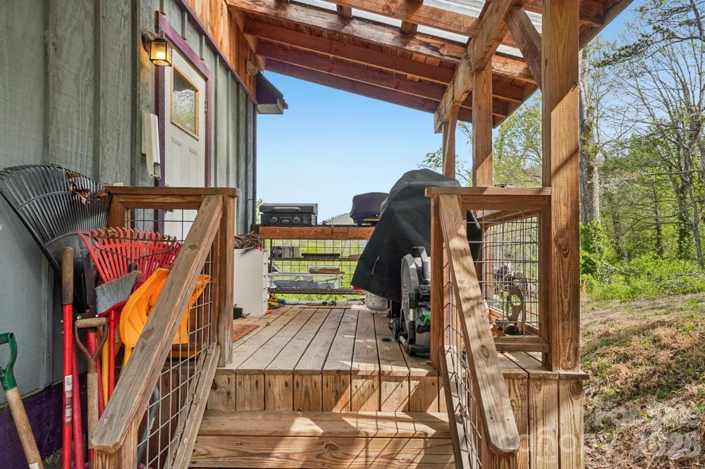 25 Moore Street Woodfin, NC 28804