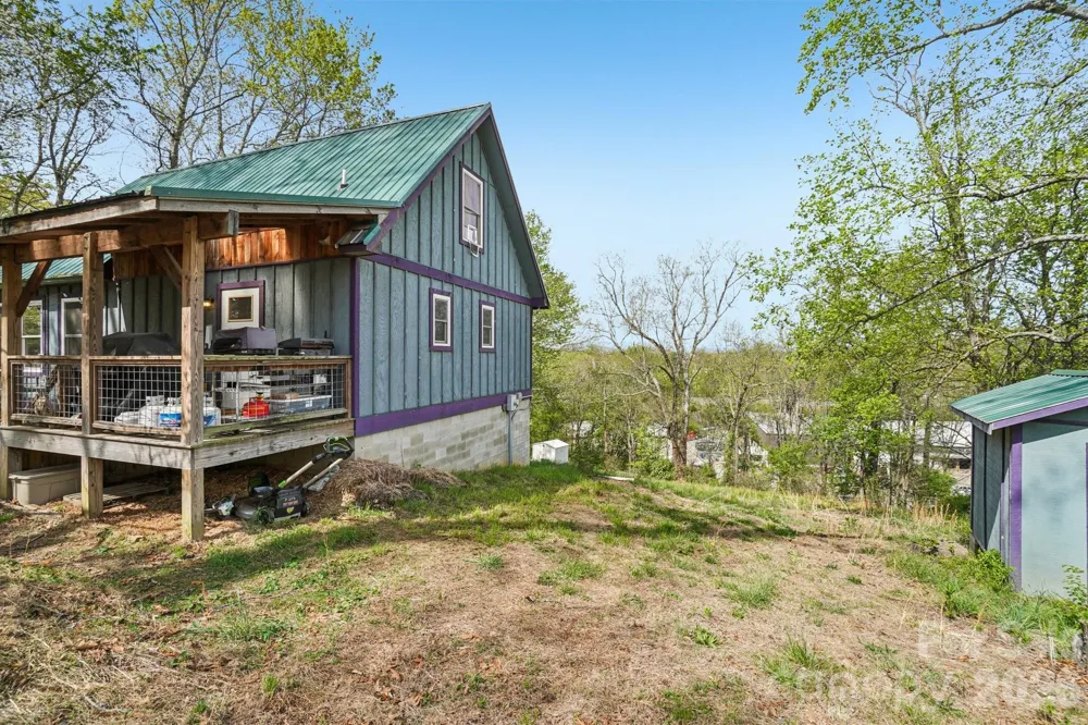 25 Moore Street Woodfin, NC 28804