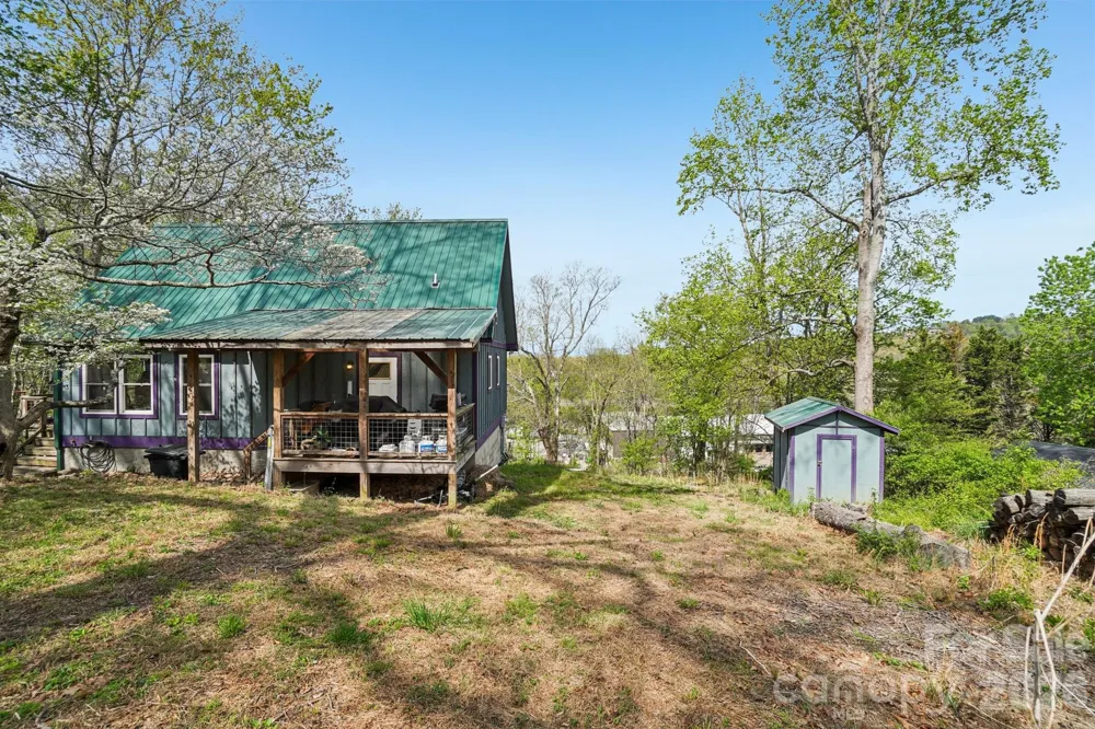 25 Moore Street Woodfin, NC 28804