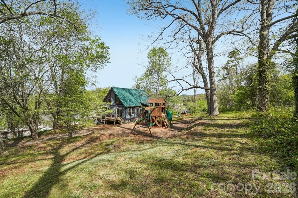 25 Moore Street Woodfin, NC 28804