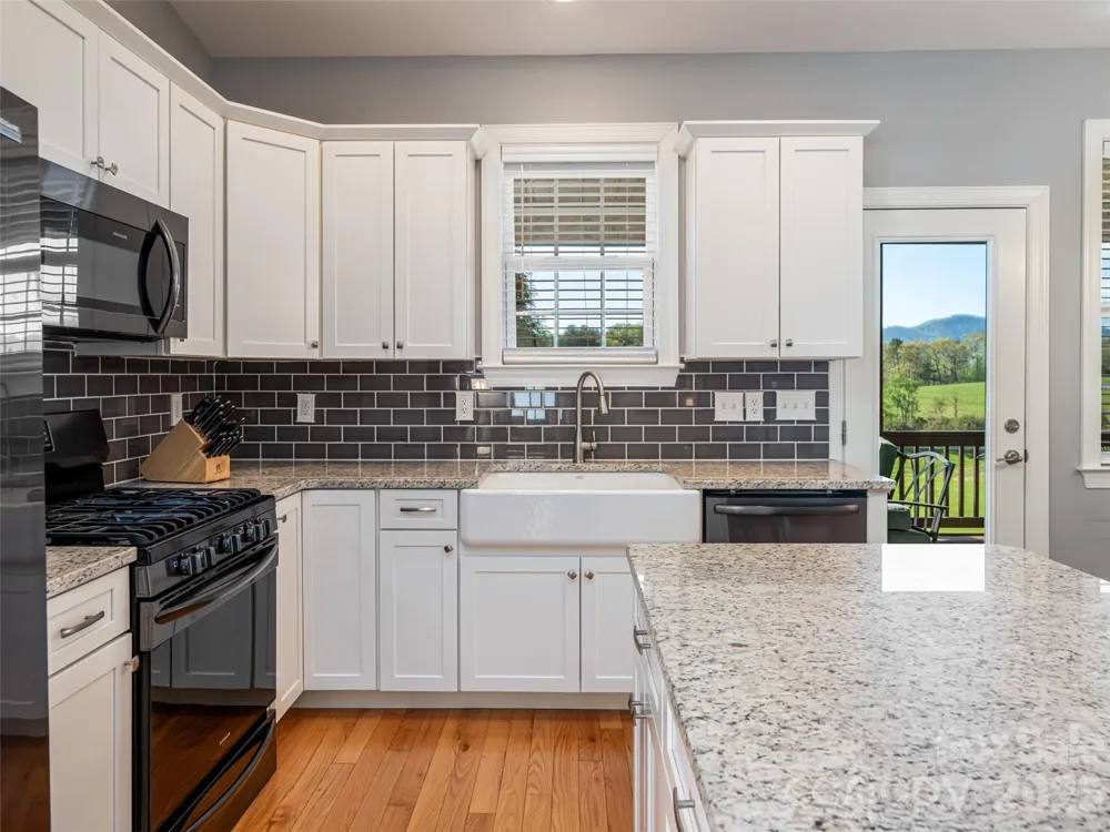 17 Dreambird Drive Leicester, NC 28748