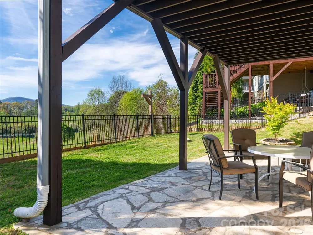 17 Dreambird Drive Leicester, NC 28748