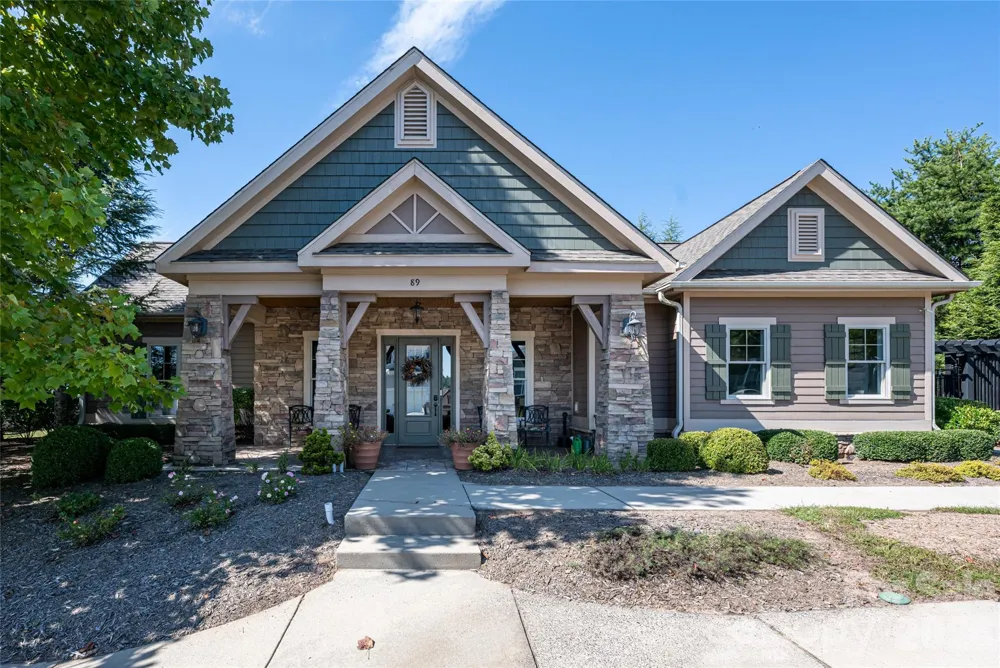 17 Dreambird Drive Leicester, NC 28748