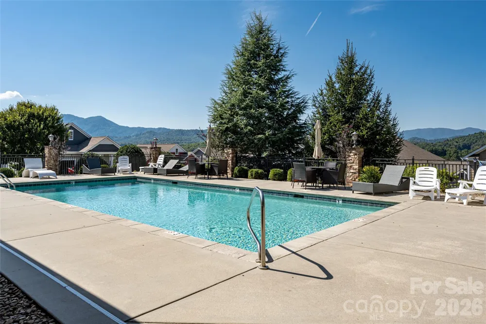 17 Dreambird Drive Leicester, NC 28748