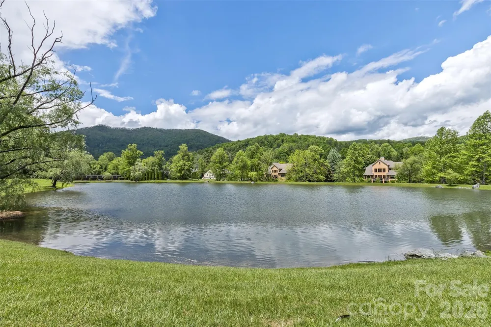 25 Windsong Drive Fairview, NC 28730