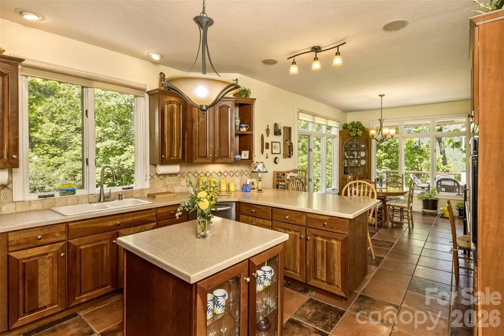 25 Windsong Drive Fairview, NC 28730