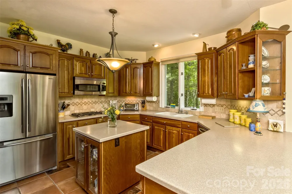 25 Windsong Drive Fairview, NC 28730