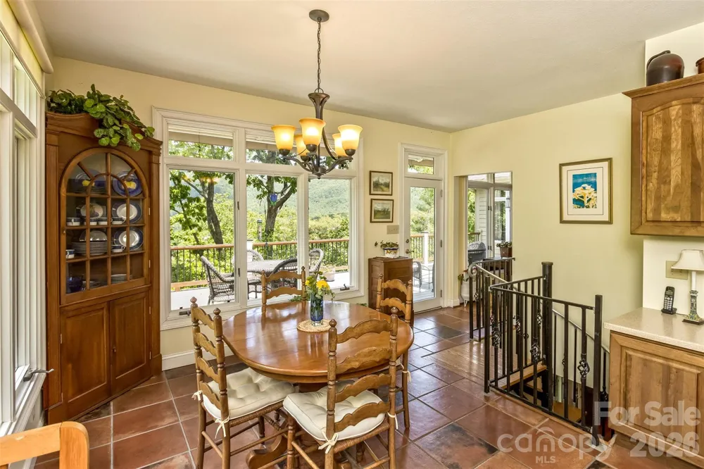 25 Windsong Drive Fairview, NC 28730