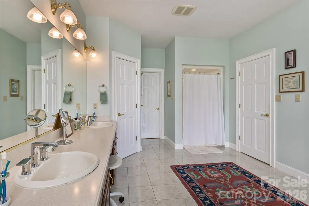25 Windsong Drive Fairview, NC 28730