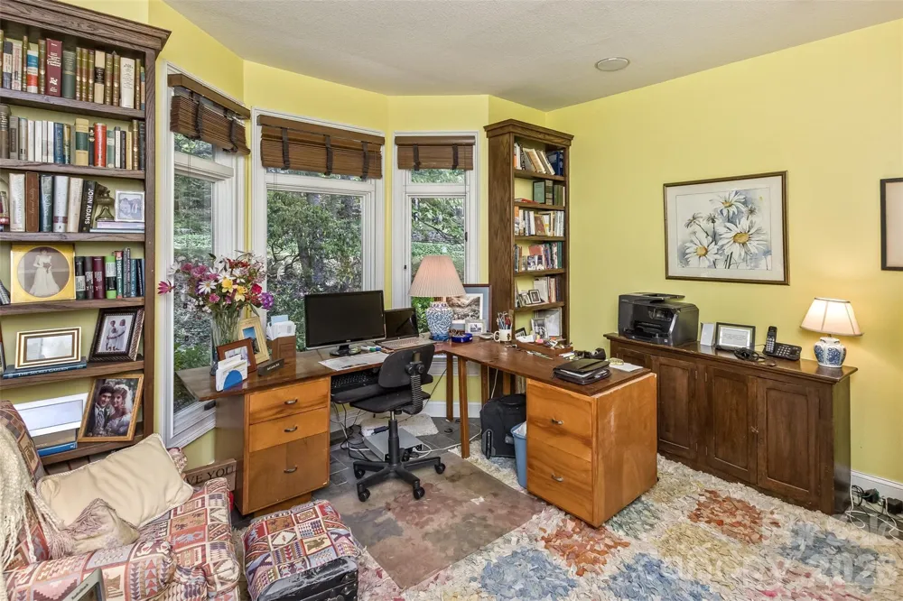 25 Windsong Drive Fairview, NC 28730