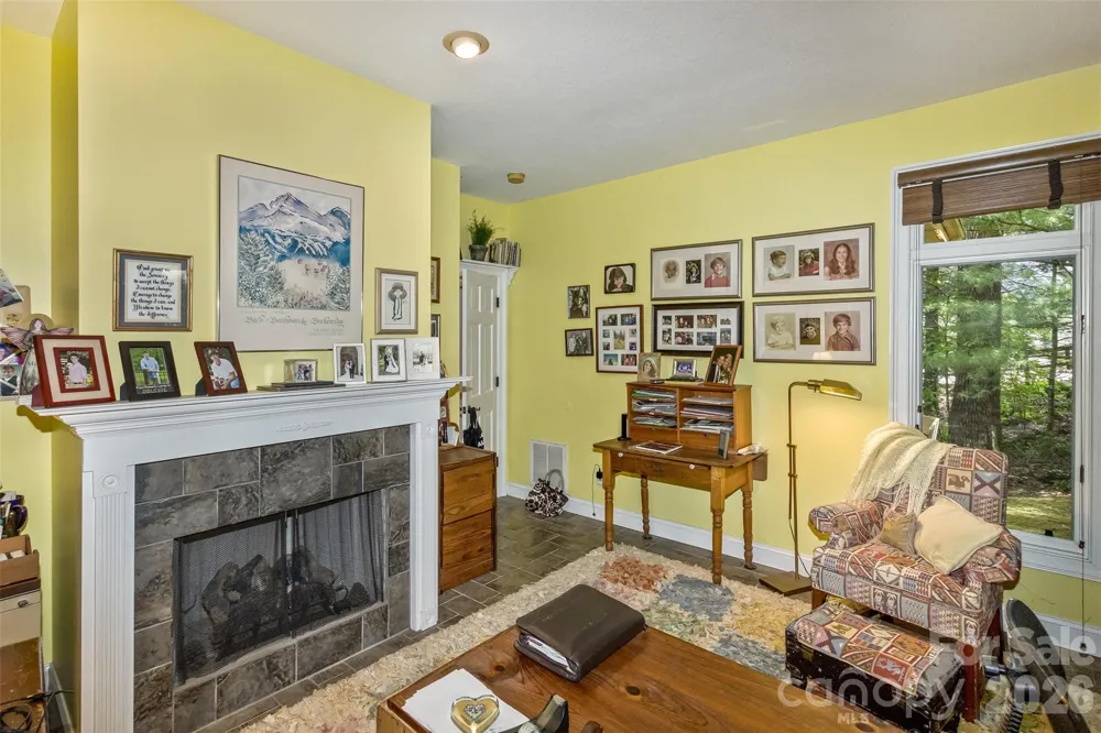 25 Windsong Drive Fairview, NC 28730