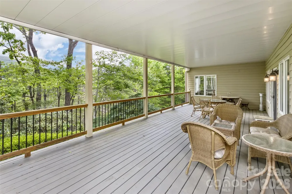 25 Windsong Drive Fairview, NC 28730