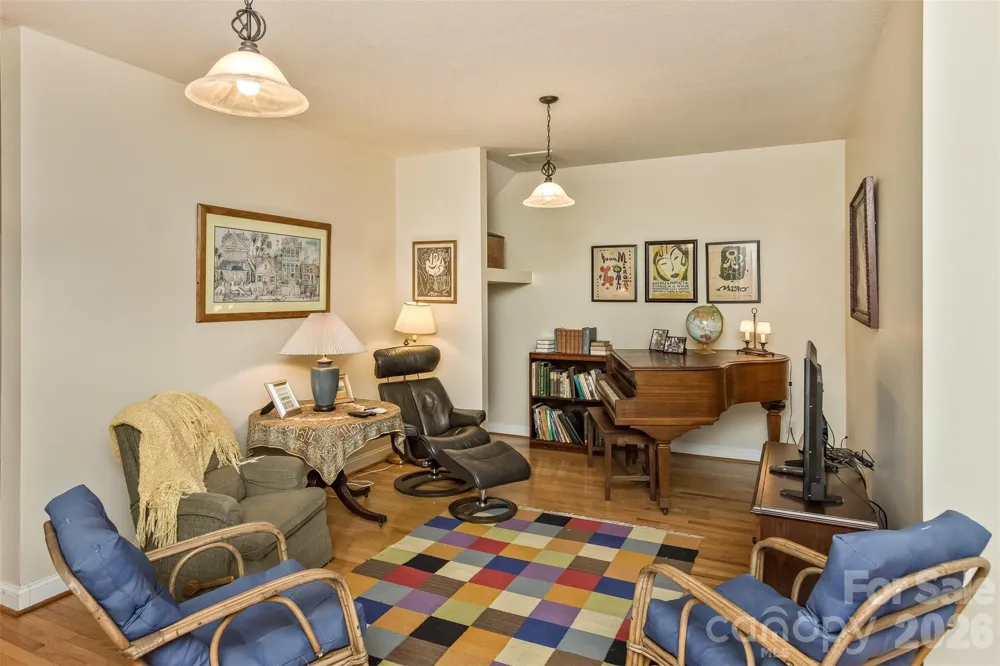 25 Windsong Drive Fairview, NC 28730