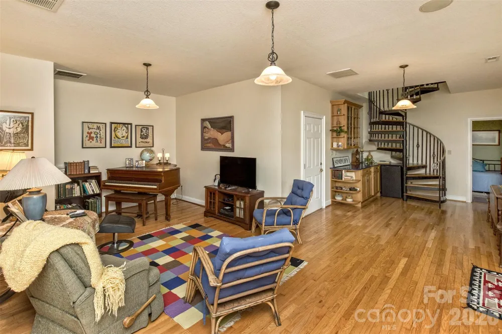 25 Windsong Drive Fairview, NC 28730