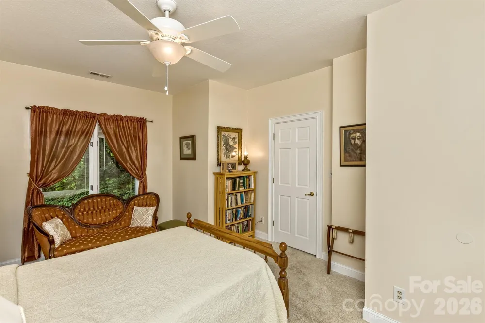25 Windsong Drive Fairview, NC 28730