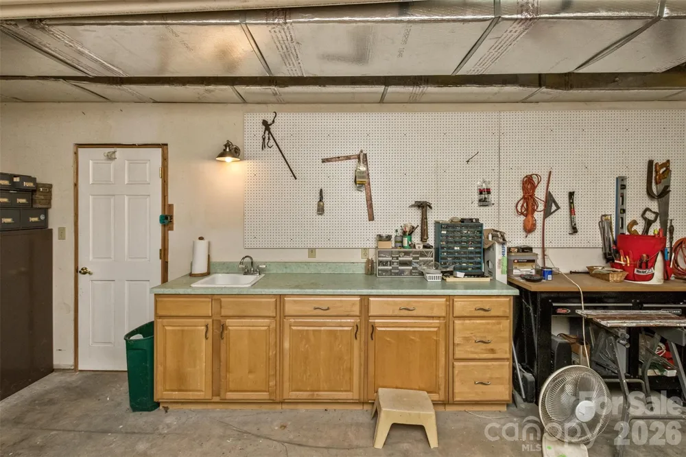 25 Windsong Drive Fairview, NC 28730