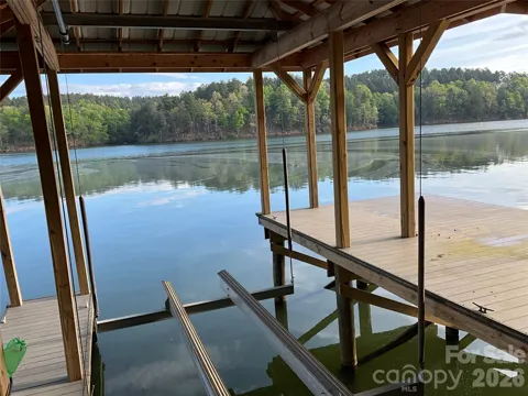 105 Beacon Ridge Drive