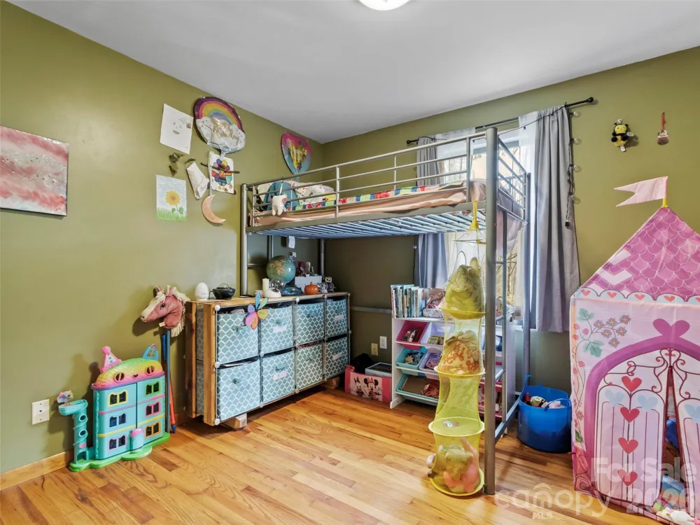 183 Stoney Fork Road Barnardsville, NC 28709