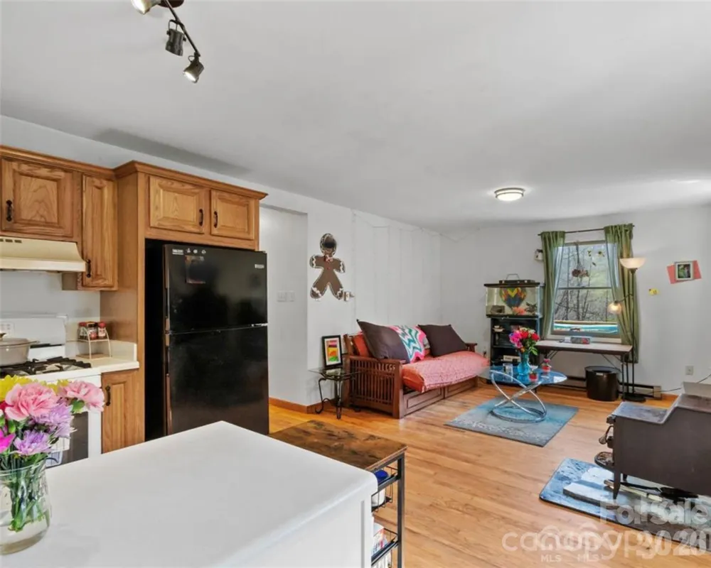 183 Stoney Fork Road Barnardsville, NC 28709