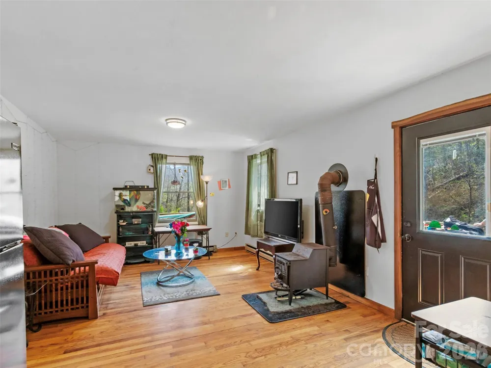 183 Stoney Fork Road Barnardsville, NC 28709