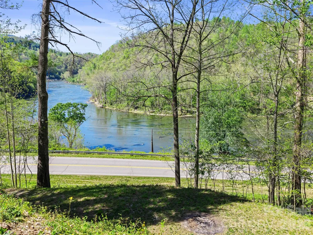 000 Little Pine Road Marshall, NC 28753