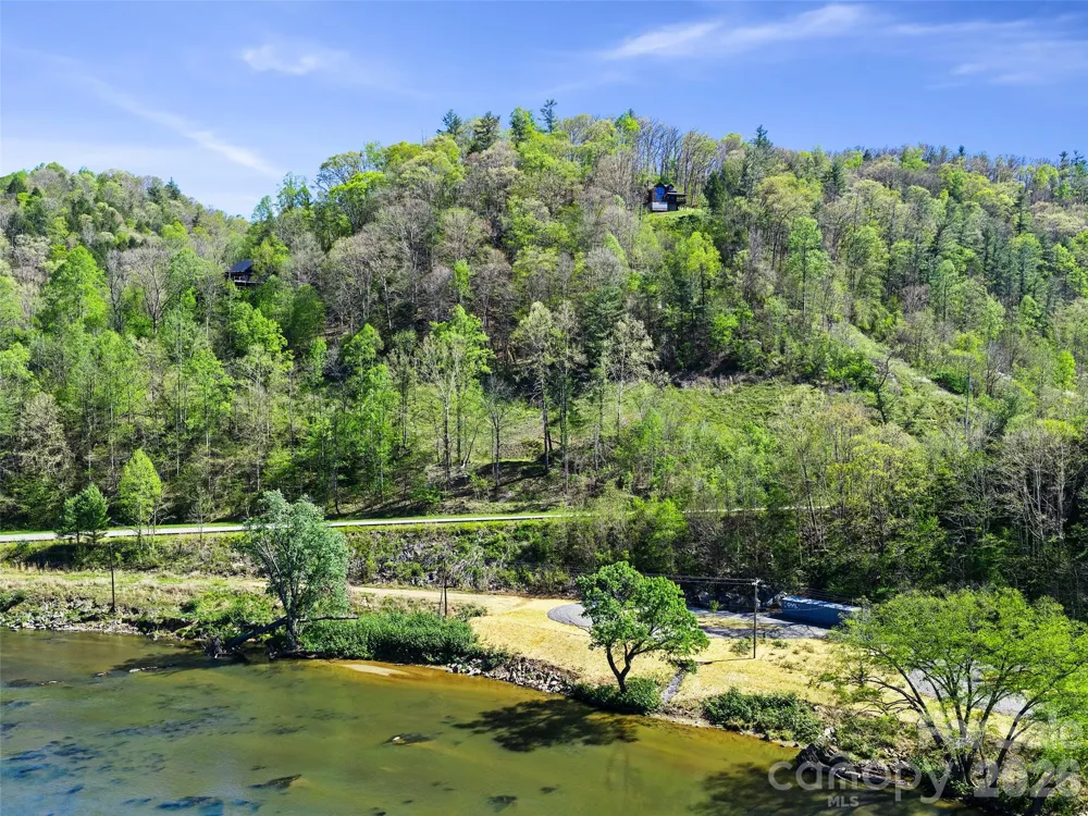 000 Little Pine Road Marshall, NC 28753