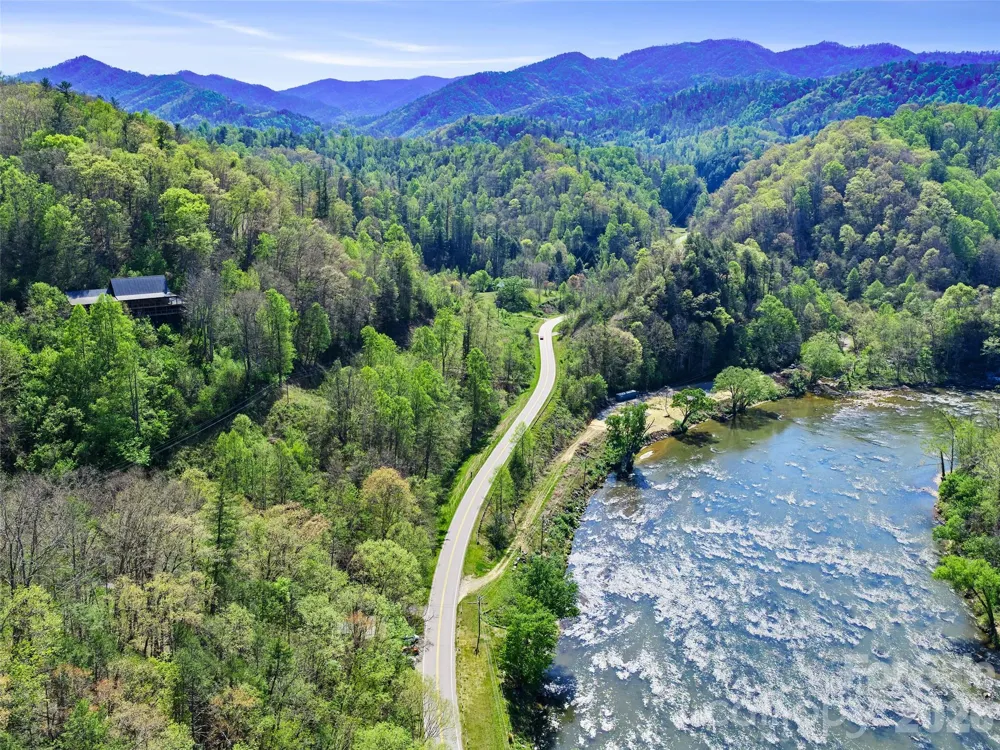 000 Little Pine Road Marshall, NC 28753