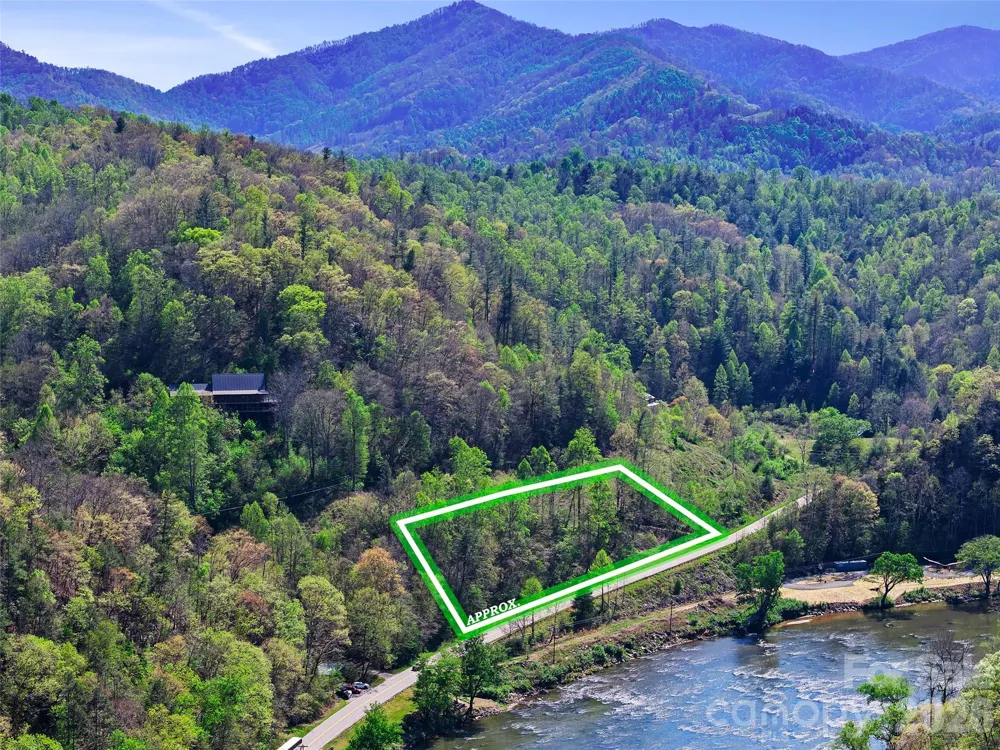000 Little Pine Road Marshall, NC 28753