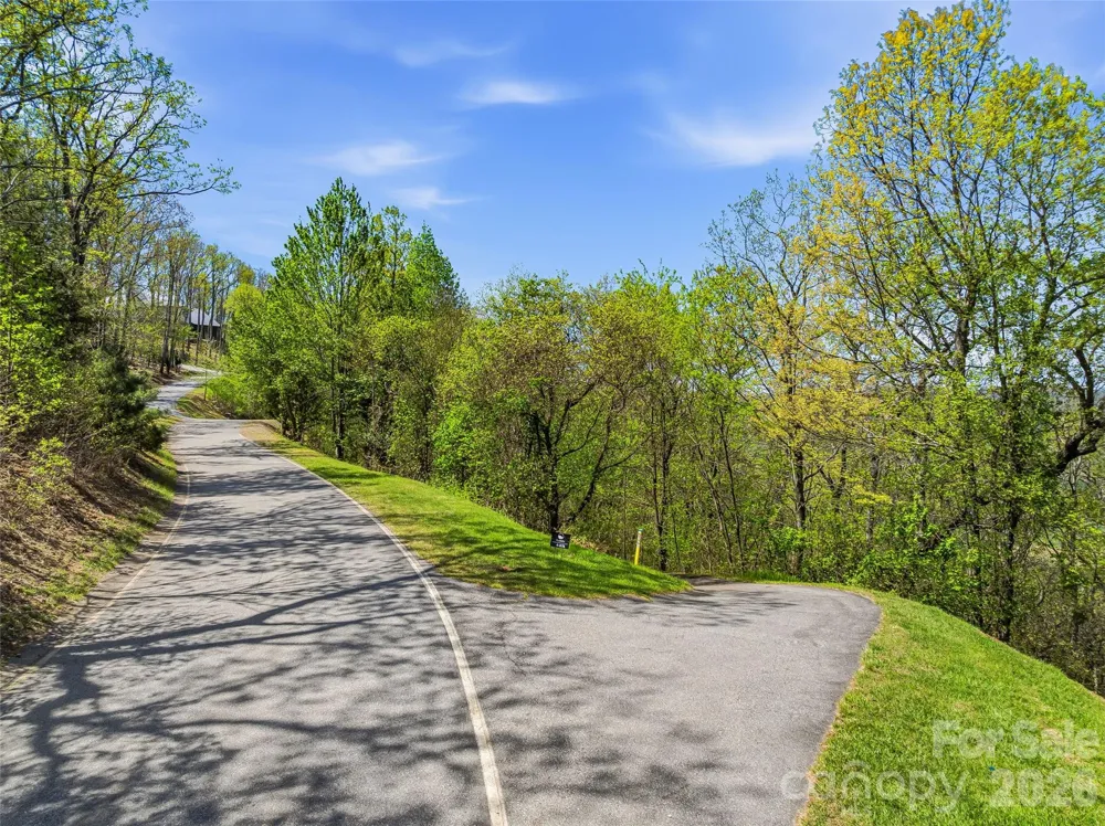 27 Deer Grass Court Arden, NC 28704