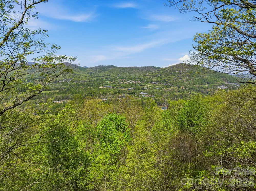 27 Deer Grass Court Arden, NC 28704