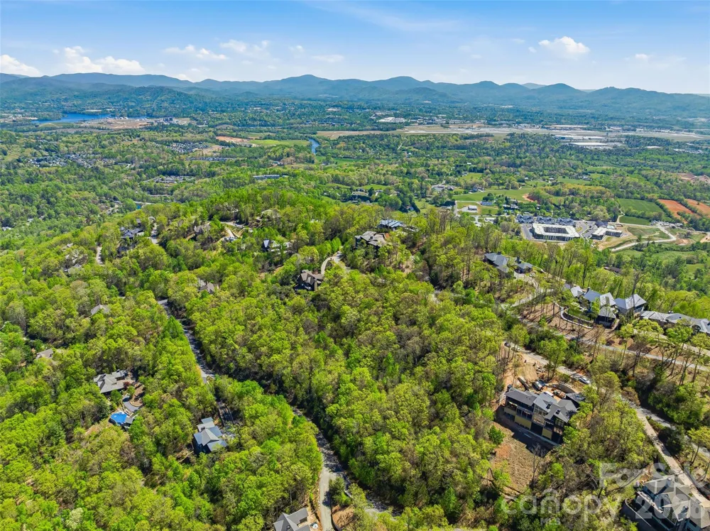 27 Deer Grass Court Arden, NC 28704
