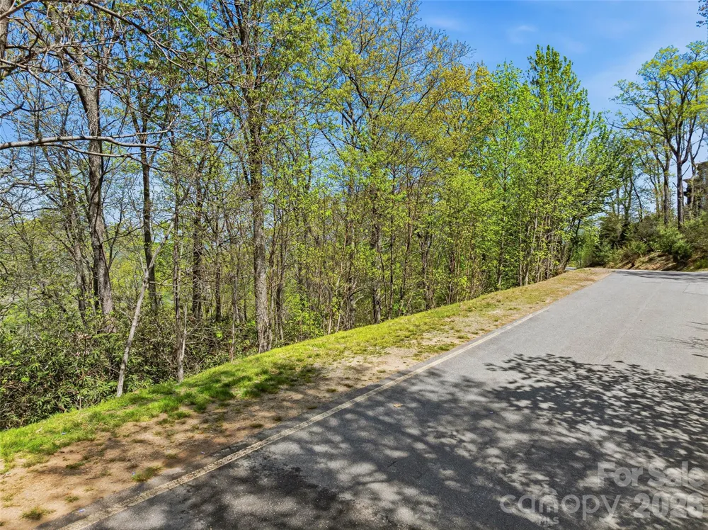 27 Deer Grass Court Arden, NC 28704