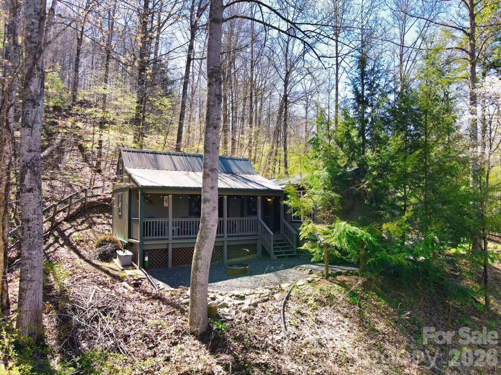 307 Dancing Leaf Lane Bakersville, NC 28705