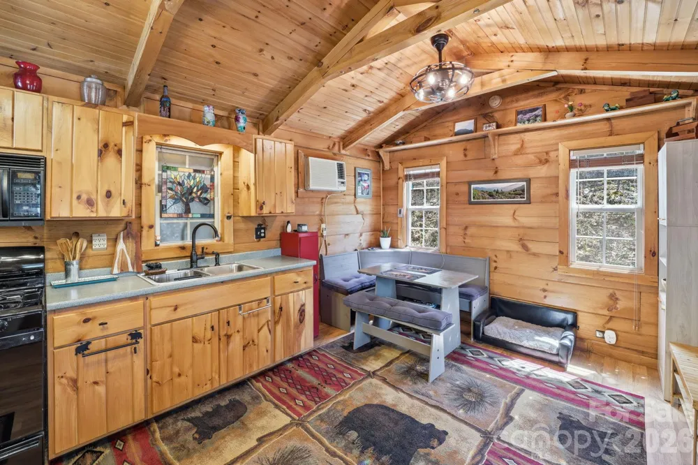 307 Dancing Leaf Lane Bakersville, NC 28705