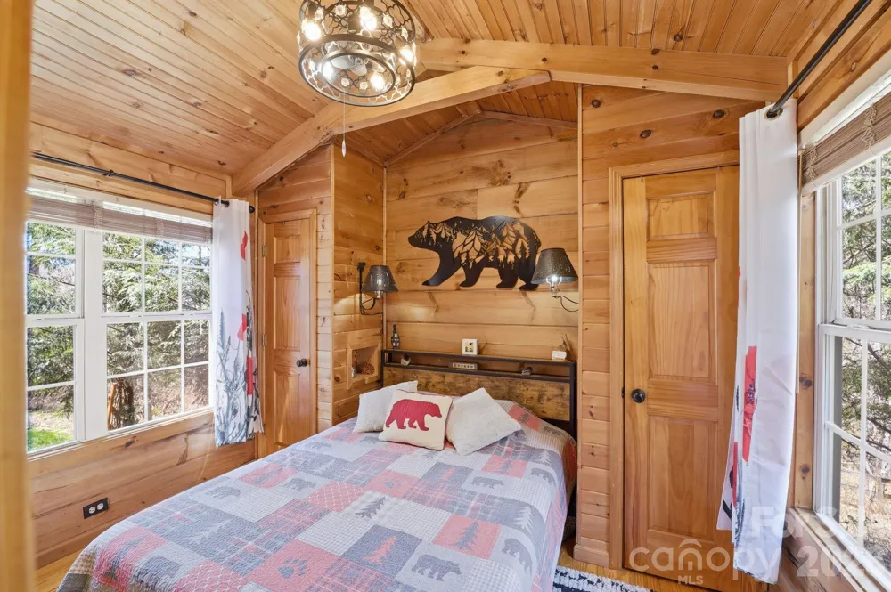 307 Dancing Leaf Lane Bakersville, NC 28705