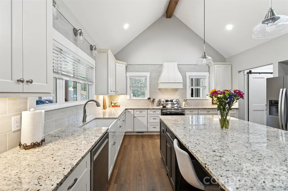 201 Wright Road Marion, NC 28752