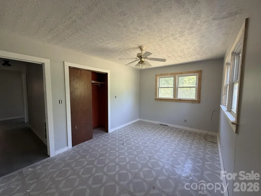 183 Pebble Drive Mooresboro, NC 28114