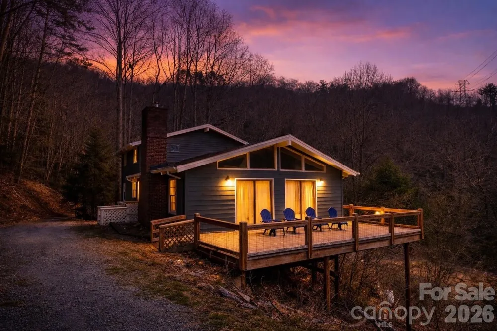 1511 Water Wheel Cove Clyde, NC 28721