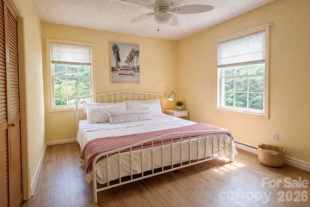 1511 Water Wheel Cove Clyde, NC 28721