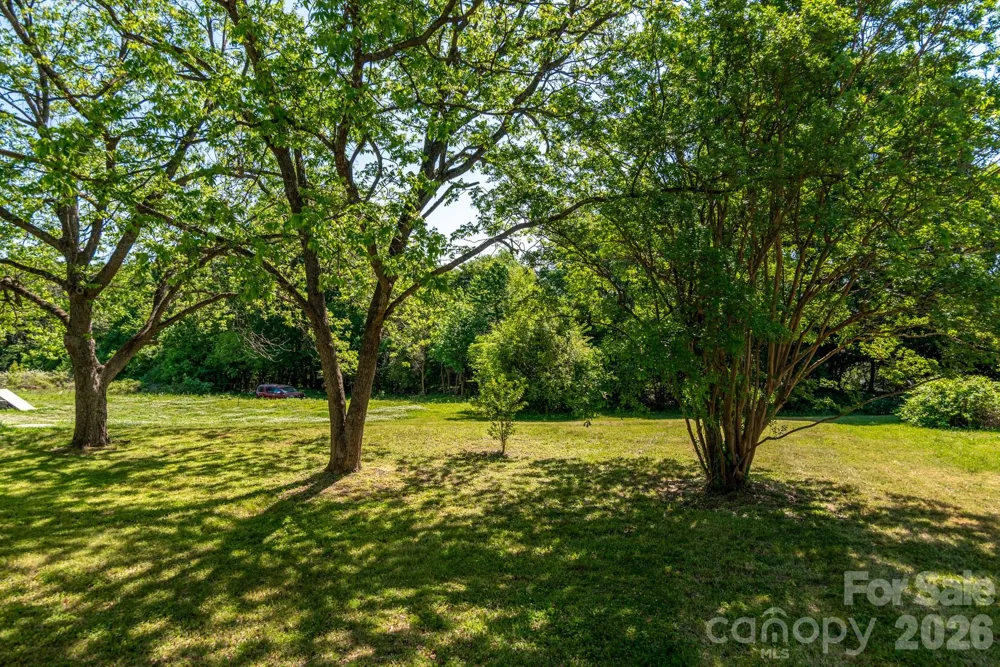109 Hillcrest Drive Bessemer City, NC 28016