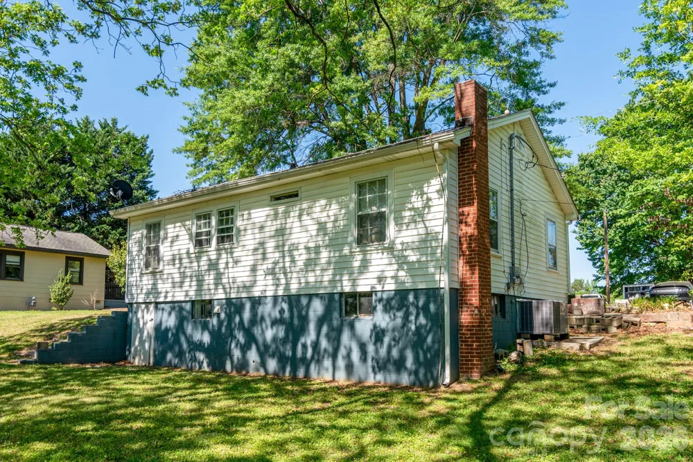 109 Hillcrest Drive Bessemer City, NC 28016