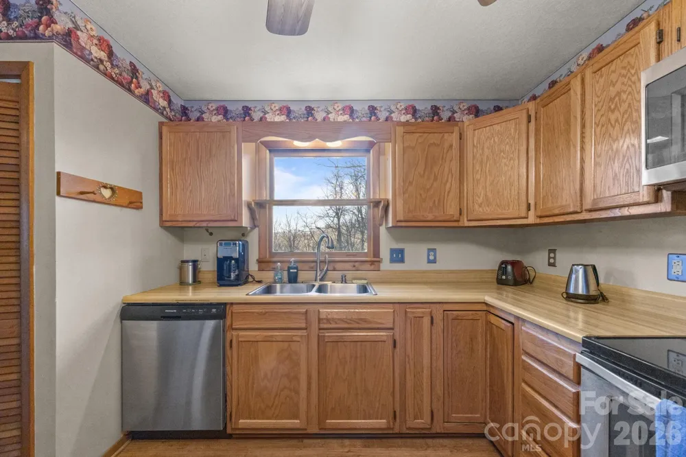 959 Plott Balsam Road Maggie Valley, NC 28751