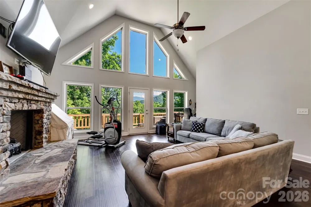 266 Egret Lane Sylva, NC 28779
